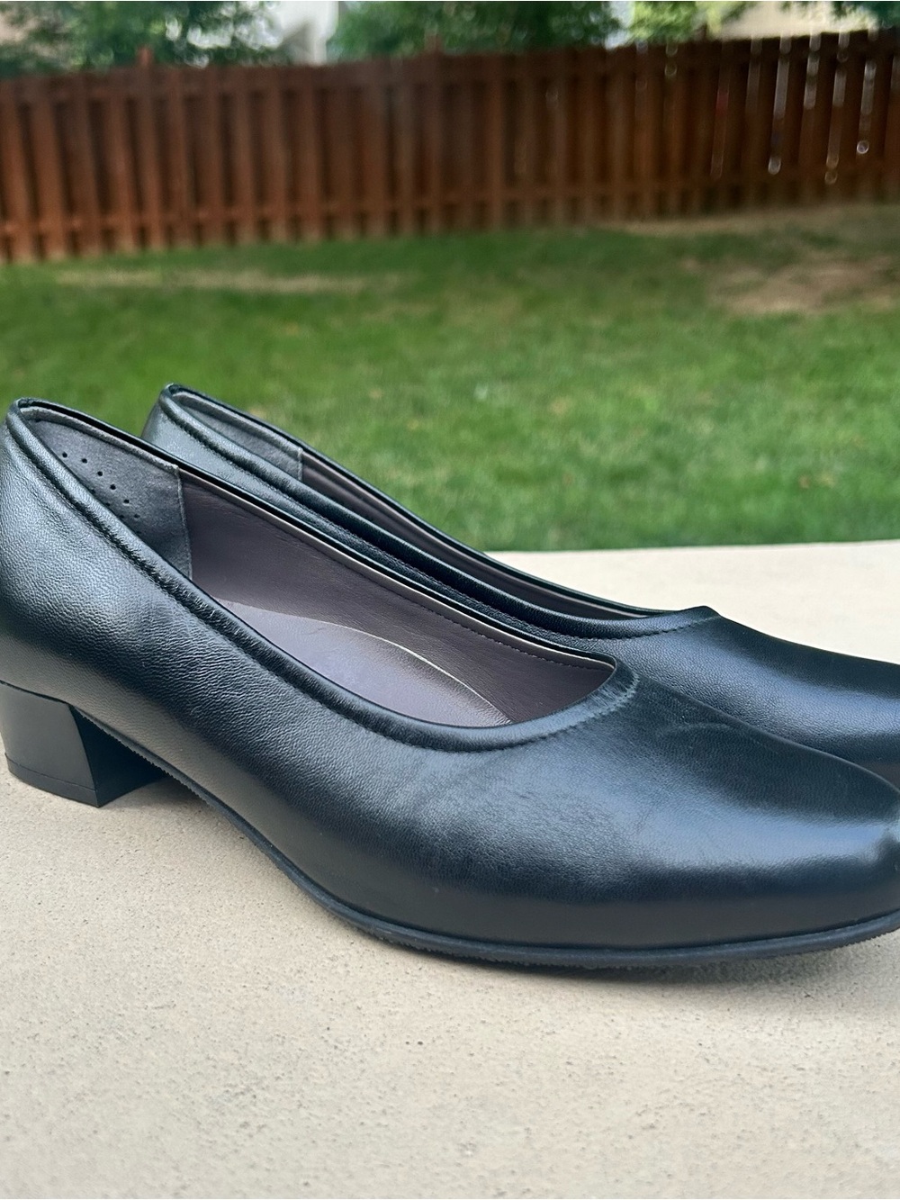SAS Pump Heel Women’s 8.5 Narrow Black Leather